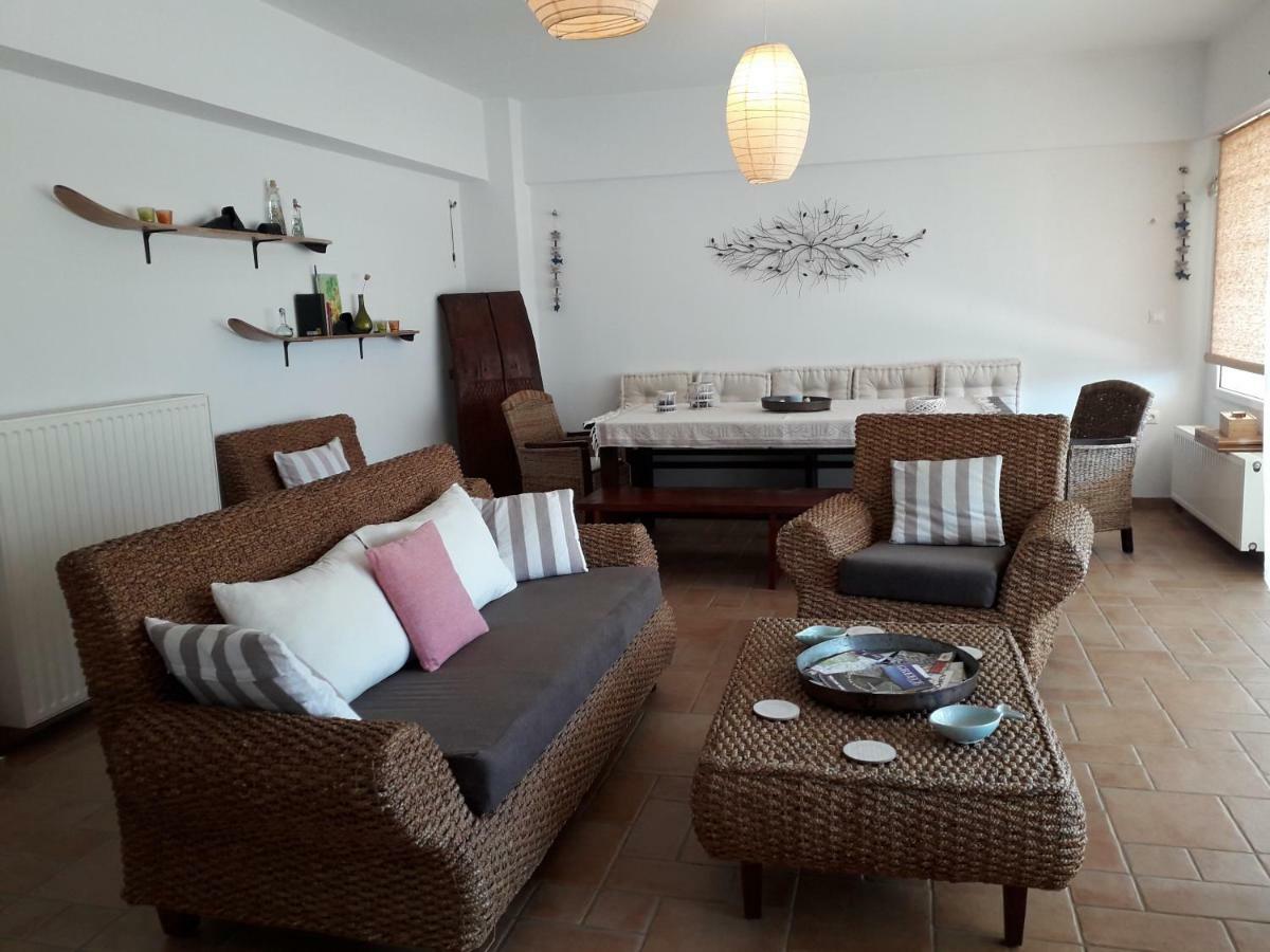 Marathon Beachside Villa 100M From The Beach Schinias Eksteriør billede